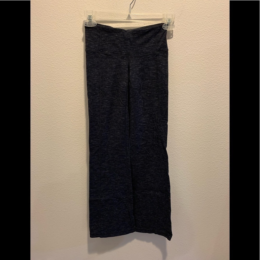 Athleta XXSP flair legging. Gray with light colored flecks. Well Made. EUC. Tiny
